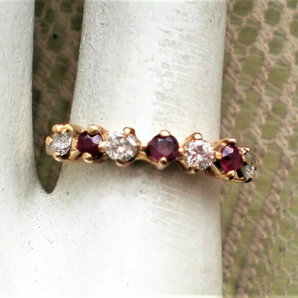 Vintage Solid 14K Yellow Gold Genuine 0.36CT Ruby Diamond Cluster BAND RING P - Picture 2 of 6